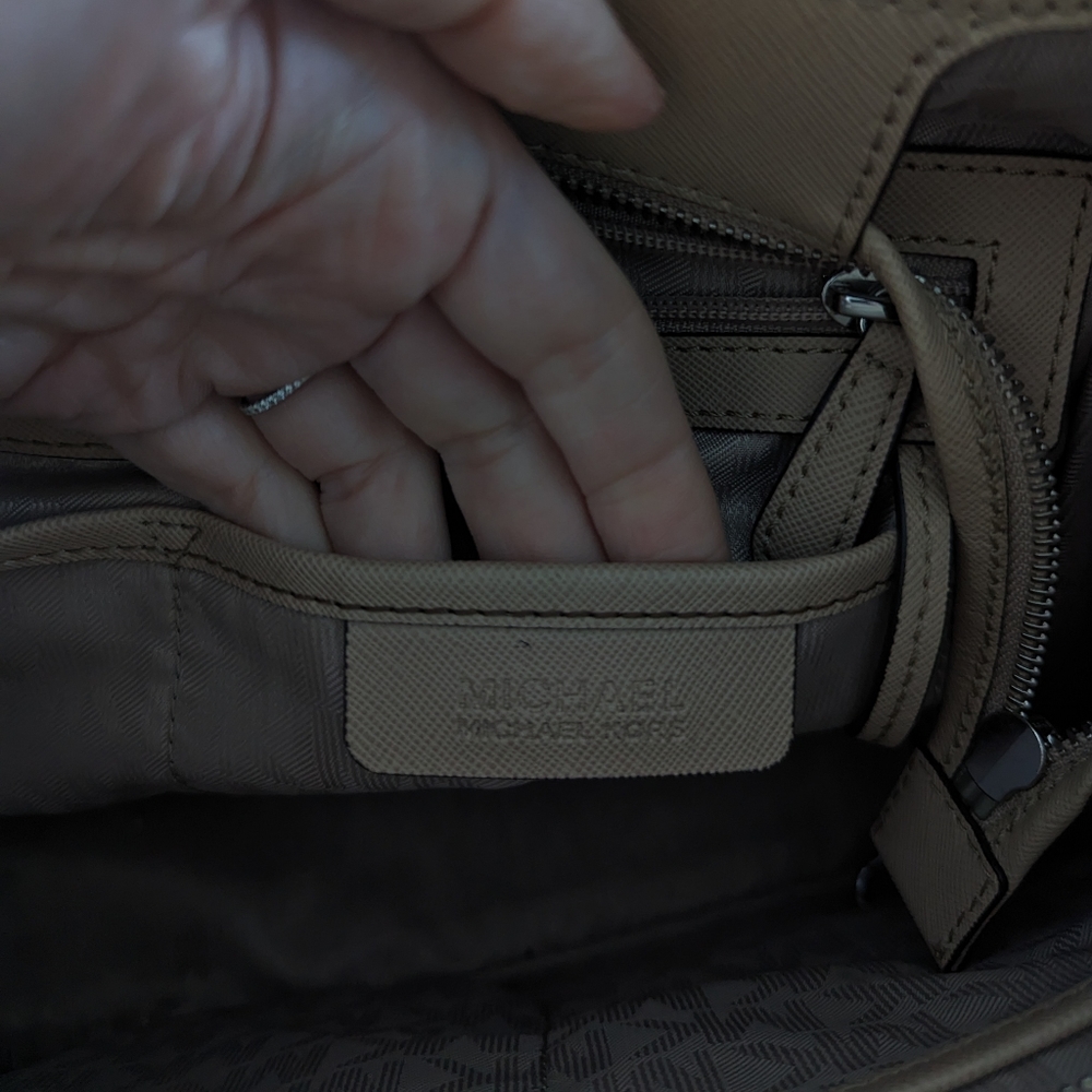Michael Kors Bridgette Leather Tote - Picture 8 of 10